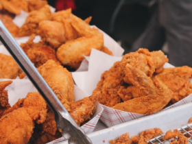 Alitas de pollo fritas