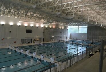 Piscina olímpica en gimnasio